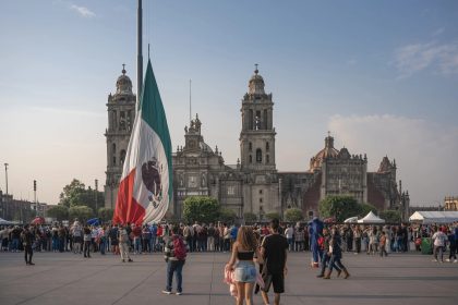 How Air Connectivity Is Quietly Reshaping Who Travels to Mexico (And Why It Matters More Than You Think)