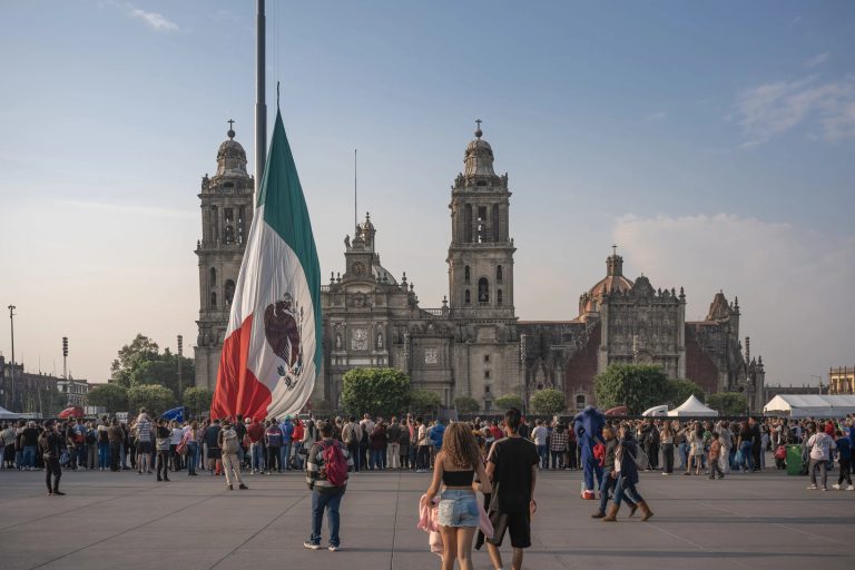 How Air Connectivity Is Quietly Reshaping Who Travels to Mexico (And Why It Matters More Than You Think)